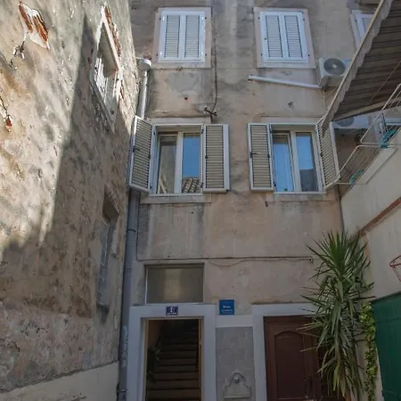 Apartment The Heart Of